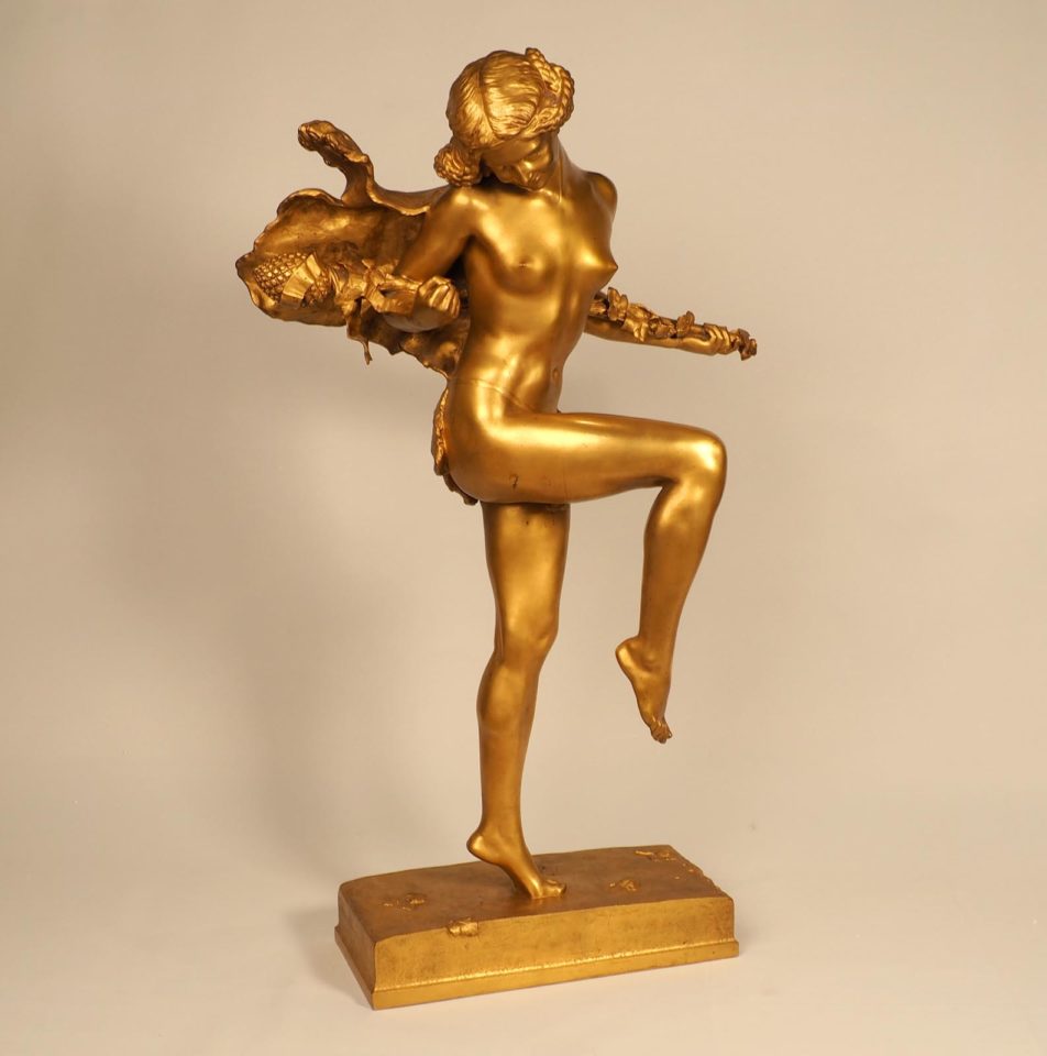 Скульптура «Танцующая вакханка»